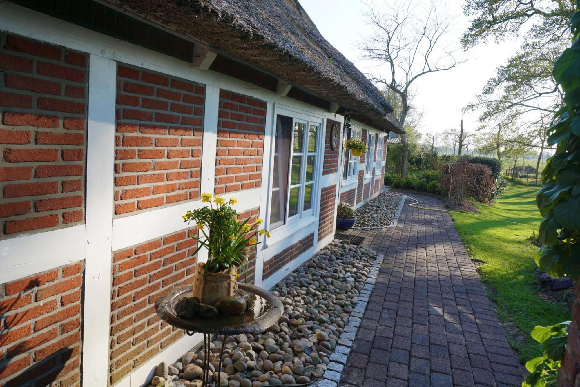 Altes Landhaus Oste, Klavier Appartement, 2 Zimmer Mit Kamin Hemmoor Buitenkant foto