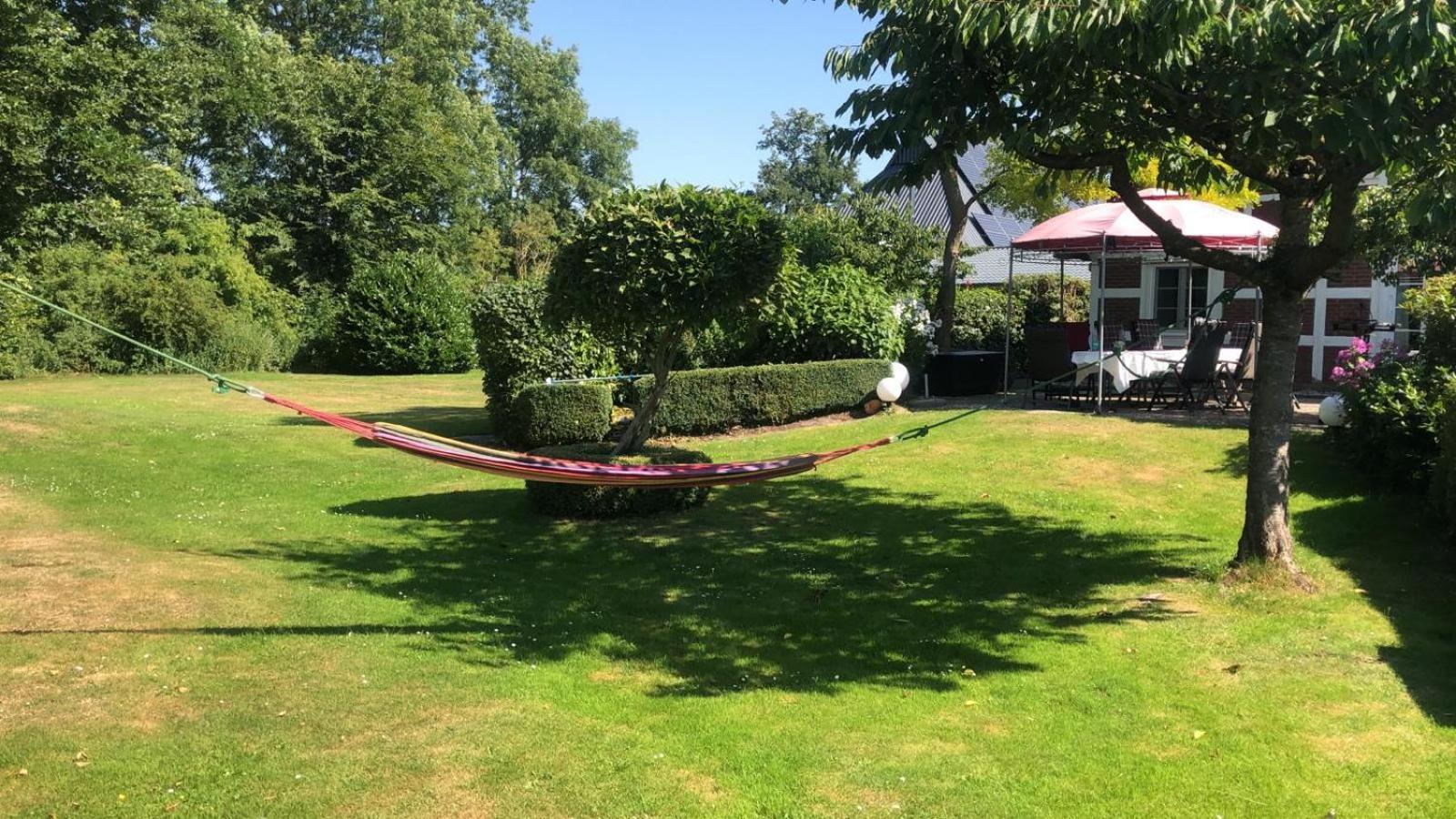 Altes Landhaus Oste, Klavier Appartement, 2 Zimmer Mit Kamin Hemmoor Buitenkant foto